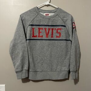 Levi’s sweatshirt 